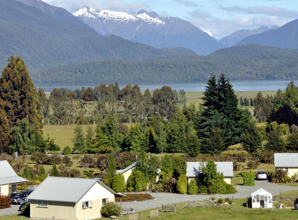Blue Thistle Cottages Te Anau Rum bild